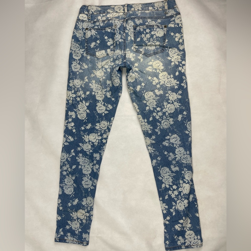 𝐗𝐗𝐈 𝐅𝐋𝐎𝐑𝐀𝐋 𝐒𝐊𝐈𝐍𝐍𝐘 𝐋𝐄𝐆 𝐃𝐄𝐍𝐈𝐌 - Picture 10 of 10